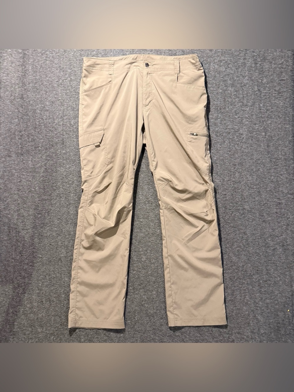Columbia Onmi Shade Lightweight Cargo Pants Mens 38x32 tan stretch Fish Outdoors